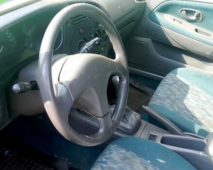 Зелений Міцубісі Кольт, об'ємом двигуна 1.6 л та пробігом 0 тис. км за 1000 $, фото 4 на Automoto.ua