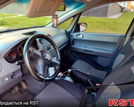 Зеленый Мицубиси Кольт, объемом двигателя 1.3 л и пробегом 186 тыс. км за 4000 $, фото 6 на Automoto.ua