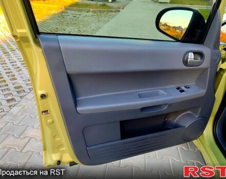 Зеленый Мицубиси Кольт, объемом двигателя 1.3 л и пробегом 186 тыс. км за 4000 $, фото 7 на Automoto.ua