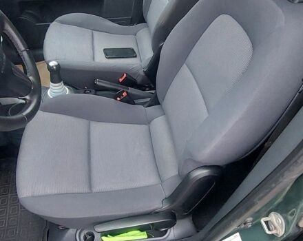 Зелений Міцубісі Кольт, об'ємом двигуна 1.3 л та пробігом 182 тис. км за 4200 $, фото 11 на Automoto.ua