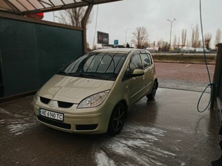 Мицубиси Кольт 2004 в Днепре (Днепропетровске) на Automoto.ua Зеленый Мицубиси Кольт, объемом двигателя 1.3 л и пробегом 273 тыс. км за 2054 $, фото 1 на Automoto.ua