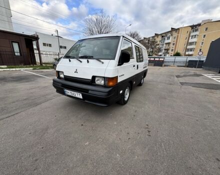 Белый Мицубиси Делика, объемом двигателя 2.5 л и пробегом 350 тыс. км за 2999 $, фото 13 на Automoto.ua