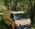 Бежевий Міцубісі Деліка, об'ємом двигуна 2.5 л та пробігом 415 тис. км за 4200 $, фото 1 на Automoto.ua