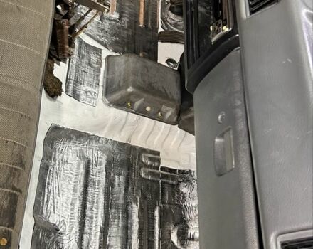 Бежевий Міцубісі Деліка, об'ємом двигуна 2.5 л та пробігом 415 тис. км за 4200 $, фото 11 на Automoto.ua