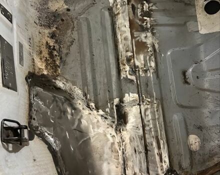 Бежевий Міцубісі Деліка, об'ємом двигуна 2.5 л та пробігом 415 тис. км за 4200 $, фото 7 на Automoto.ua