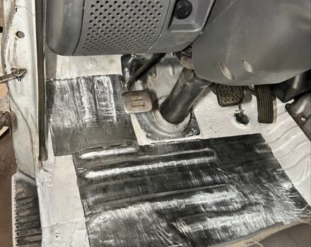 Бежевий Міцубісі Деліка, об'ємом двигуна 2.5 л та пробігом 415 тис. км за 4200 $, фото 13 на Automoto.ua