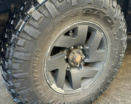 Черный Мицубиси Делика, объемом двигателя 3 л и пробегом 184 тыс. км за 18700 $, фото 17 на Automoto.ua