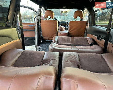 Черный Мицубиси Делика, объемом двигателя 3 л и пробегом 184 тыс. км за 18700 $, фото 36 на Automoto.ua