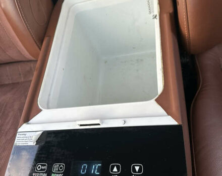 Черный Мицубиси Делика, объемом двигателя 3 л и пробегом 184 тыс. км за 18700 $, фото 21 на Automoto.ua