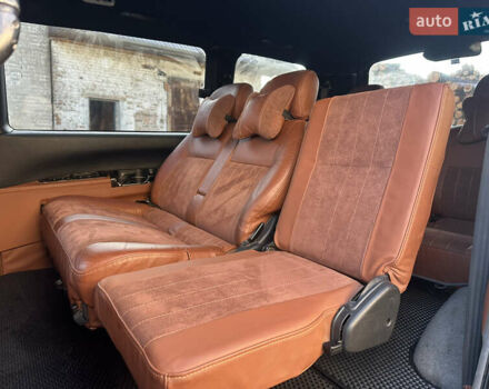 Черный Мицубиси Делика, объемом двигателя 3 л и пробегом 184 тыс. км за 18700 $, фото 33 на Automoto.ua