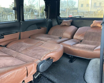 Черный Мицубиси Делика, объемом двигателя 3 л и пробегом 184 тыс. км за 18700 $, фото 28 на Automoto.ua