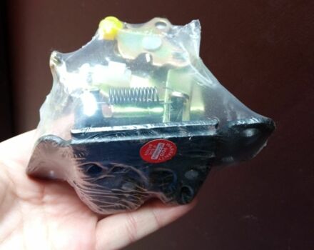 Червоний Міцубісі Деліка, об'ємом двигуна 2.5 л та пробігом 3 тис. км за 240 $, фото 2 на Automoto.ua