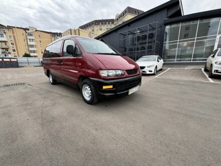 Красный Мицубиси Делика, объемом двигателя 0 л и пробегом 350 тыс. км за 3750 $, фото 1 на Automoto.ua