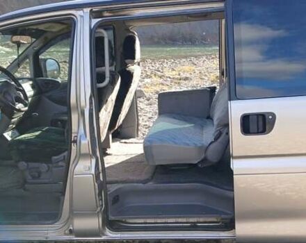 Серый Мицубиси Делика, объемом двигателя 2.5 л и пробегом 347 тыс. км за 9000 $, фото 7 на Automoto.ua