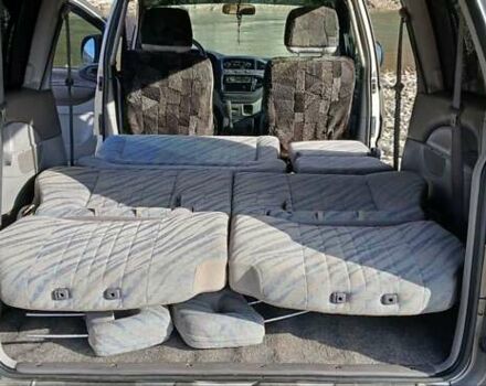 Серый Мицубиси Делика, объемом двигателя 2.5 л и пробегом 347 тыс. км за 9000 $, фото 11 на Automoto.ua