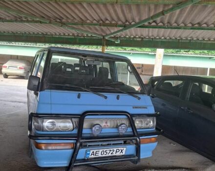 Синий Мицубиси Делика, объемом двигателя 2.5 л и пробегом 250 тыс. км за 1800 $, фото 1 на Automoto.ua