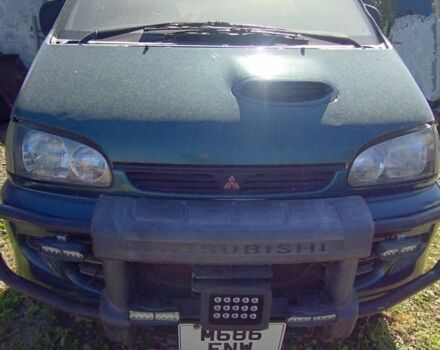 Зеленый Мицубиси Делика, объемом двигателя 0 л и пробегом 300 тыс. км за 8000 $, фото 1 на Automoto.ua