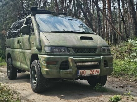 Міцубісі Деліка 1999 у Изюме на Automoto.ua Зелений Міцубісі Деліка, об'ємом двигуна 2.5 л та пробігом 315 тис. км за 3700 $, фото 1 на Automoto.ua