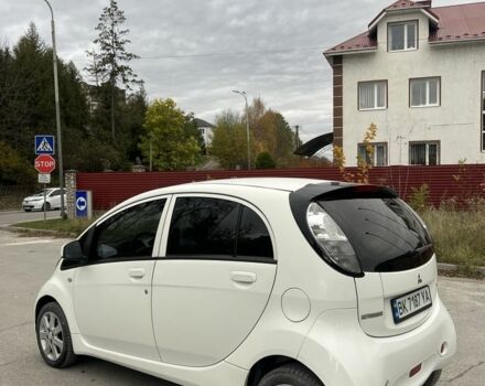 Белый Мицубиси Другая, объемом двигателя 0 л и пробегом 253 тыс. км за 3500 $, фото 3 на Automoto.ua