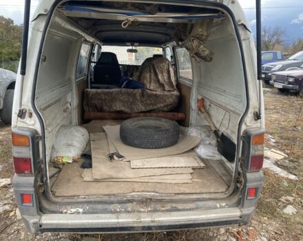 Мицубиси Другая 1991 в Изюме на Automoto.ua Белый Мицубиси Другая, объемом двигателя 2.5 л и пробегом 360 тыс. км за 1755 $, фото 6 на Automoto.ua