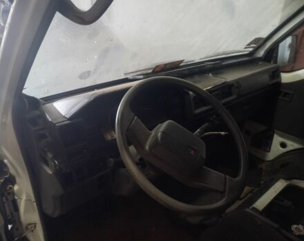 Мицубиси Другая 1987 в Умани на Automoto.ua Белый Мицубиси Другая, объемом двигателя 2 л и пробегом 401 тыс. км за 310 $, фото 3 на Automoto.ua