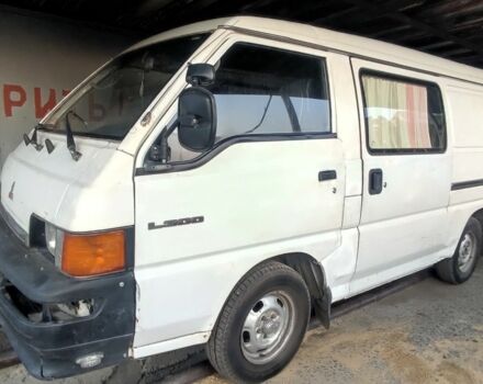 Белый Мицубиси Другая, объемом двигателя 2.5 л и пробегом 400 тыс. км за 1750 $, фото 7 на Automoto.ua