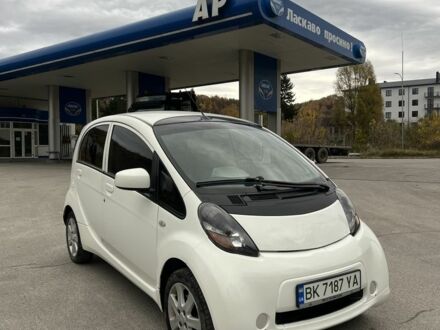 Белый Мицубиси Другая, объемом двигателя 0 л и пробегом 253 тыс. км за 3500 $, фото 1 на Automoto.ua