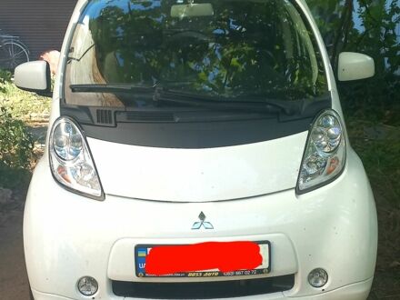 Белый Мицубиси Другая, объемом двигателя 0 л и пробегом 85 тыс. км за 7700 $, фото 1 на Automoto.ua