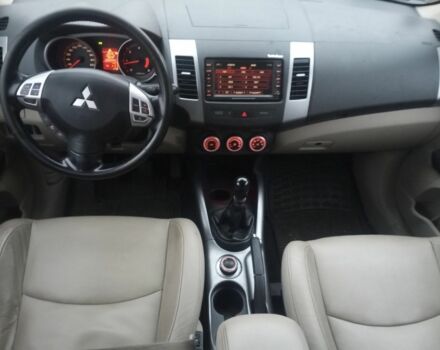Черный Мицубиси Другая, объемом двигателя 2 л и пробегом 320 тыс. км за 4999 $, фото 6 на Automoto.ua