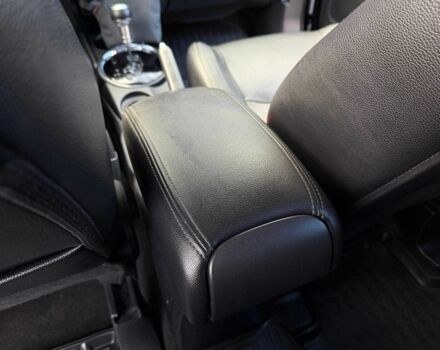 Черный Мицубиси Другая, объемом двигателя 2.4 л и пробегом 230 тыс. км за 14200 $, фото 14 на Automoto.ua