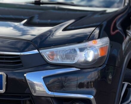 Черный Мицубиси Другая, объемом двигателя 2.4 л и пробегом 230 тыс. км за 14200 $, фото 3 на Automoto.ua