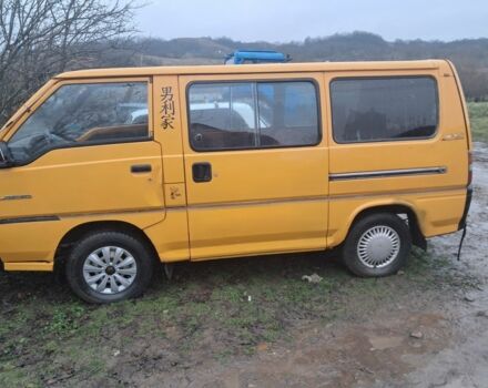 Жовтий Міцубісі Інша, об'ємом двигуна 1.9 л та пробігом 300 тис. км за 1064 $, фото 1 на Automoto.ua