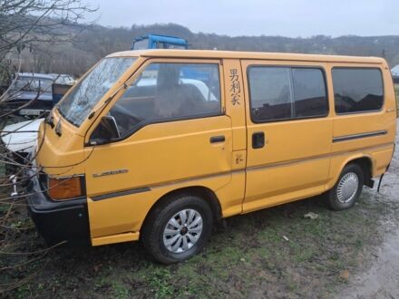 Жовтий Міцубісі Інша, об'ємом двигуна 1.9 л та пробігом 300 тис. км за 1064 $, фото 1 на Automoto.ua