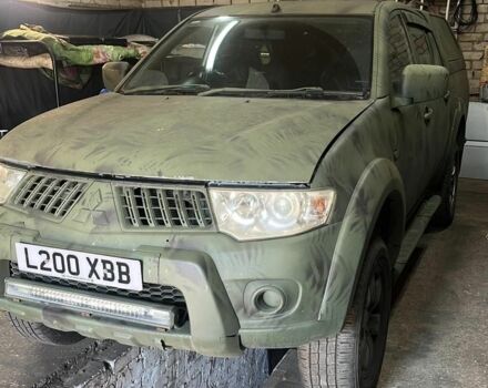 Серый Мицубиси Другая, объемом двигателя 2.5 л и пробегом 210 тыс. км за 5060 $, фото 1 на Automoto.ua