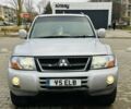 Серый Мицубиси Другая, объемом двигателя 3.2 л и пробегом 270 тыс. км за 4744 $, фото 6 на Automoto.ua