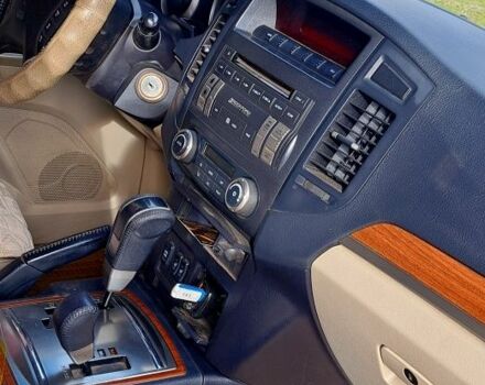 Сірий Міцубісі Інша, об'ємом двигуна 3 л та пробігом 223 тис. км за 8500 $, фото 7 на Automoto.ua