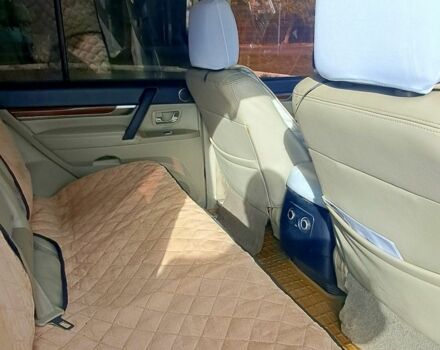 Сірий Міцубісі Інша, об'ємом двигуна 3 л та пробігом 223 тис. км за 8500 $, фото 9 на Automoto.ua