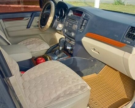 Сірий Міцубісі Інша, об'ємом двигуна 3 л та пробігом 223 тис. км за 8500 $, фото 4 на Automoto.ua