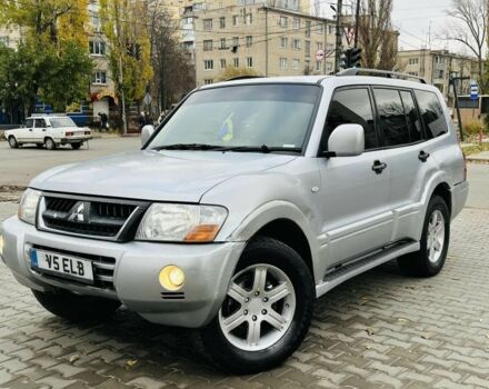 Серый Мицубиси Другая, объемом двигателя 3.2 л и пробегом 270 тыс. км за 4744 $, фото 1 на Automoto.ua