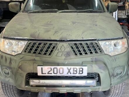 Міцубісі Інша 2010 у Изюме на Automoto.ua Сірий Міцубісі Інша, об'ємом двигуна 2.5 л та пробігом 210 тис. км за 5060 $, фото 1 на Automoto.ua