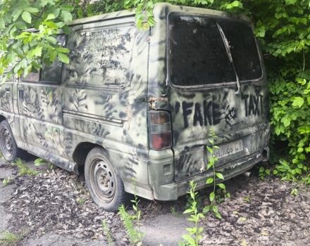 Зеленый Мицубиси Другая, объемом двигателя 2 л и пробегом 300 тыс. км за 838 $, фото 1 на Automoto.ua