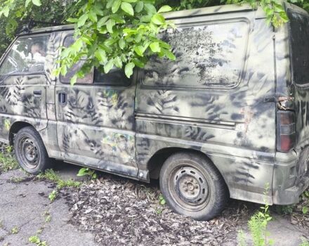 Зеленый Мицубиси Другая, объемом двигателя 2 л и пробегом 300 тыс. км за 838 $, фото 2 на Automoto.ua