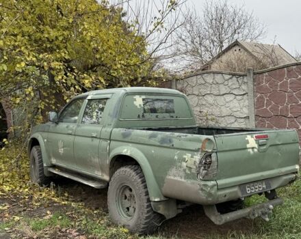 Зелений Міцубісі Інша, об'ємом двигуна 0 л та пробігом 512 тис. км за 2000 $, фото 4 на Automoto.ua