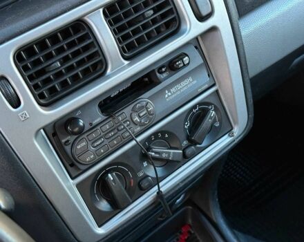 Зелений Міцубісі Інша, об'ємом двигуна 1.8 л та пробігом 161 тис. км за 5490 $, фото 13 на Automoto.ua