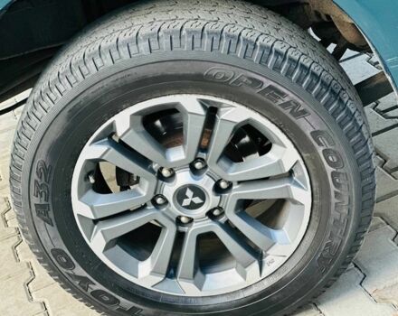 Зелений Міцубісі Інша, об'ємом двигуна 3.2 л та пробігом 200 тис. км за 4650 $, фото 9 на Automoto.ua