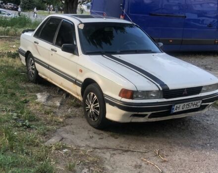 Белый Мицубиси Галант, объемом двигателя 1.8 л и пробегом 386 тыс. км за 1200 $, фото 1 на Automoto.ua
