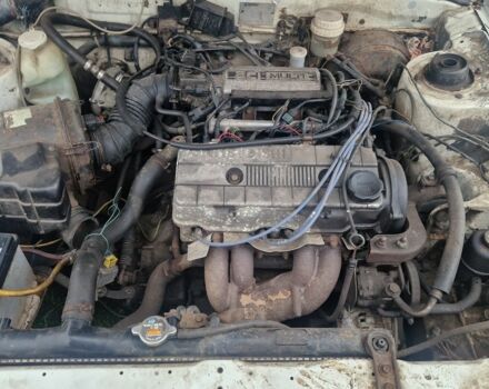 Белый Мицубиси Галант, объемом двигателя 2 л и пробегом 450 тыс. км за 1100 $, фото 2 на Automoto.ua