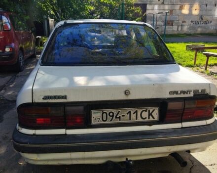 Белый Мицубиси Галант, объемом двигателя 2 л и пробегом 273 тыс. км за 650 $, фото 2 на Automoto.ua