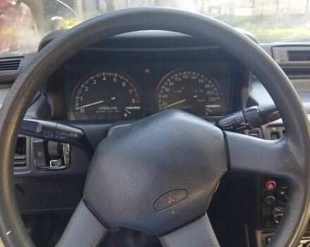 Белый Мицубиси Галант, объемом двигателя 2 л и пробегом 273 тыс. км за 650 $, фото 5 на Automoto.ua