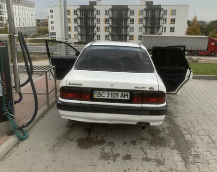 Белый Мицубиси Галант, объемом двигателя 1.76 л и пробегом 222 тыс. км за 800 $, фото 1 на Automoto.ua